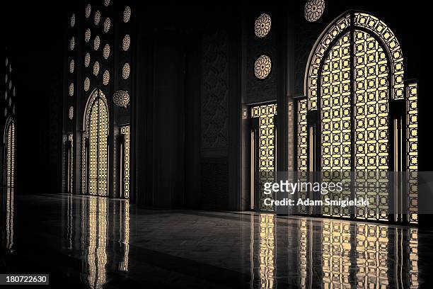 内側のモスク - morocco interior ストックフォトと画像