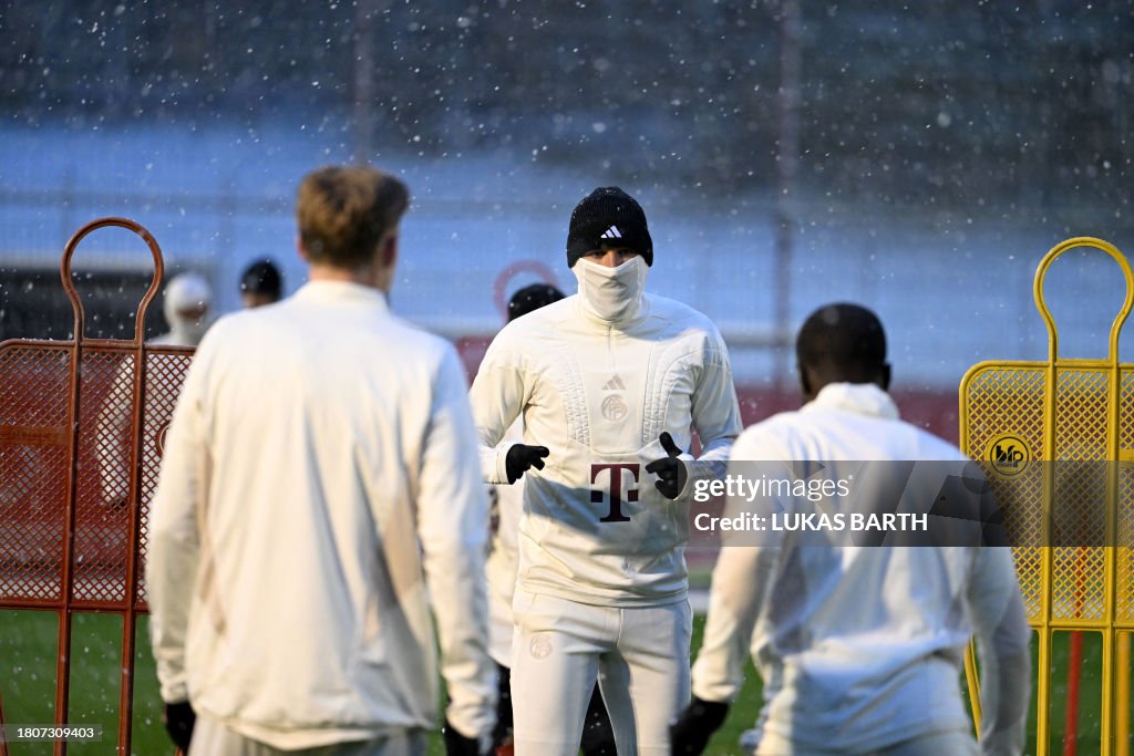 FBL-EUR-C1-BAYERN MUNICH-PRESSER-TRAINING