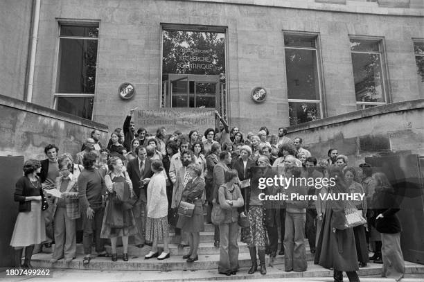 Par solidarité avec leur collègue Françoise Claustre, détenue depuis 18 mois par les rebelles Toubous, les personnels du musée de l’Homme ont...