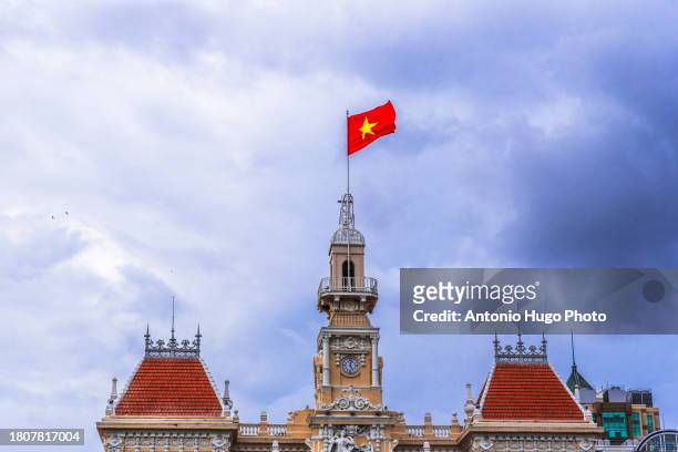ho chi minh city hall building in ho chi minh city - socialism stock pictures, royalty-free photos & images