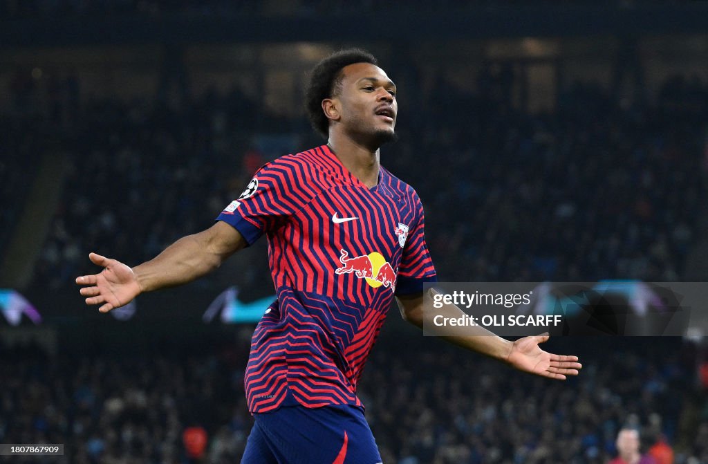 TOPSHOT-FBL-EUR-C1-MAN CITY-LEIPZIG