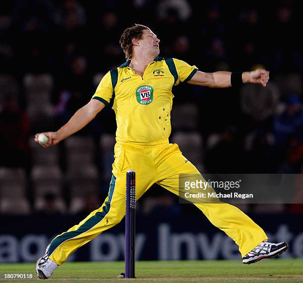 Shane Watson of Australia bowls during the 5th NatWest Series ODI between England and Austalia at the Ageas Bowl on September 16, 2013 in...