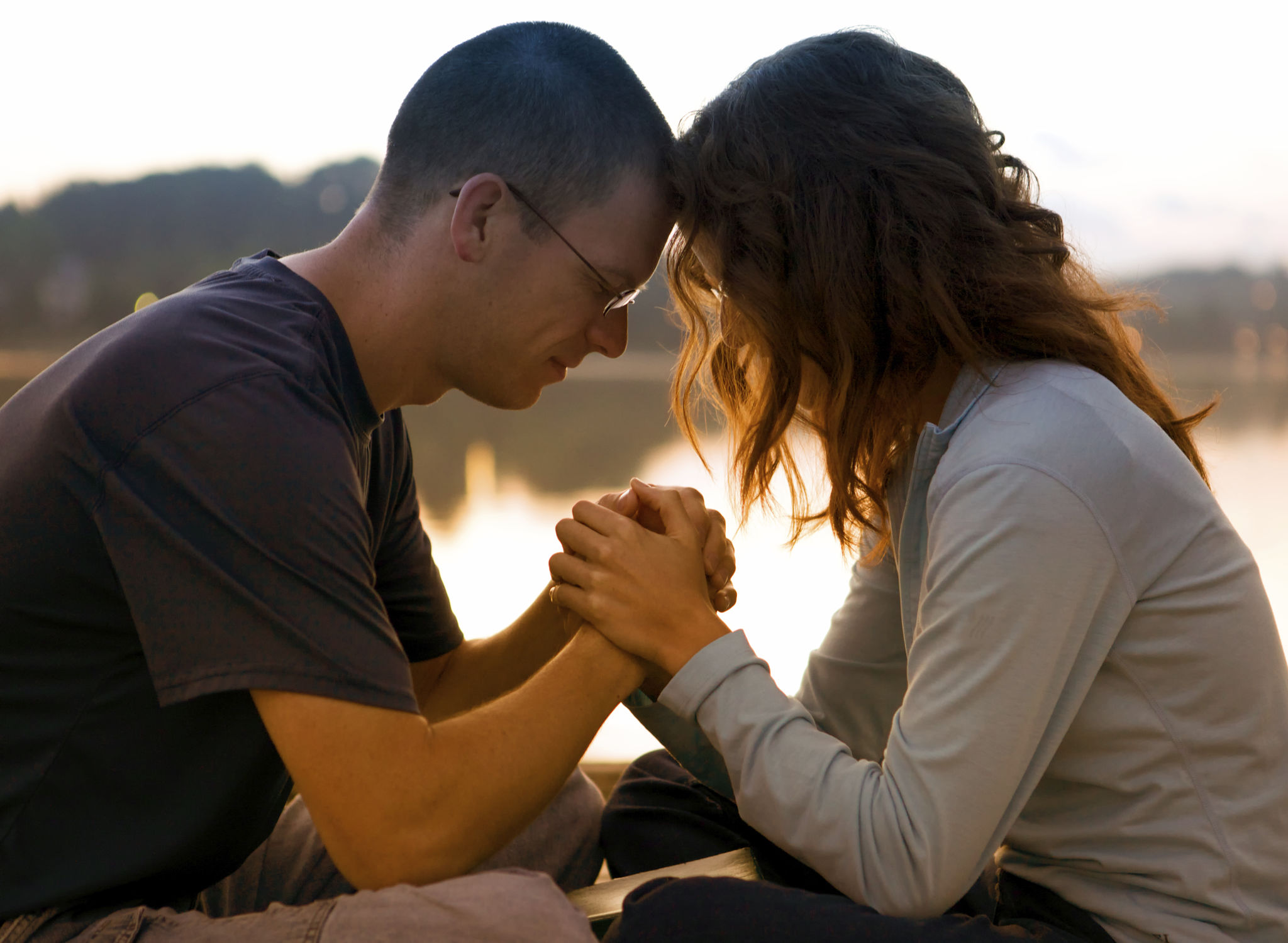 couple praying