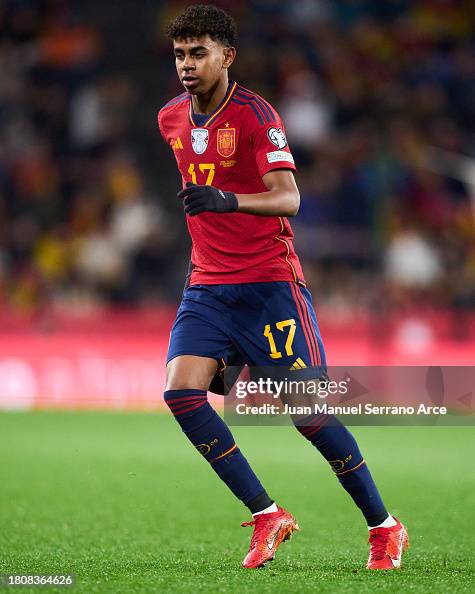Lamine Yamal of Spain in action during the UEFA EURO 2024 European
