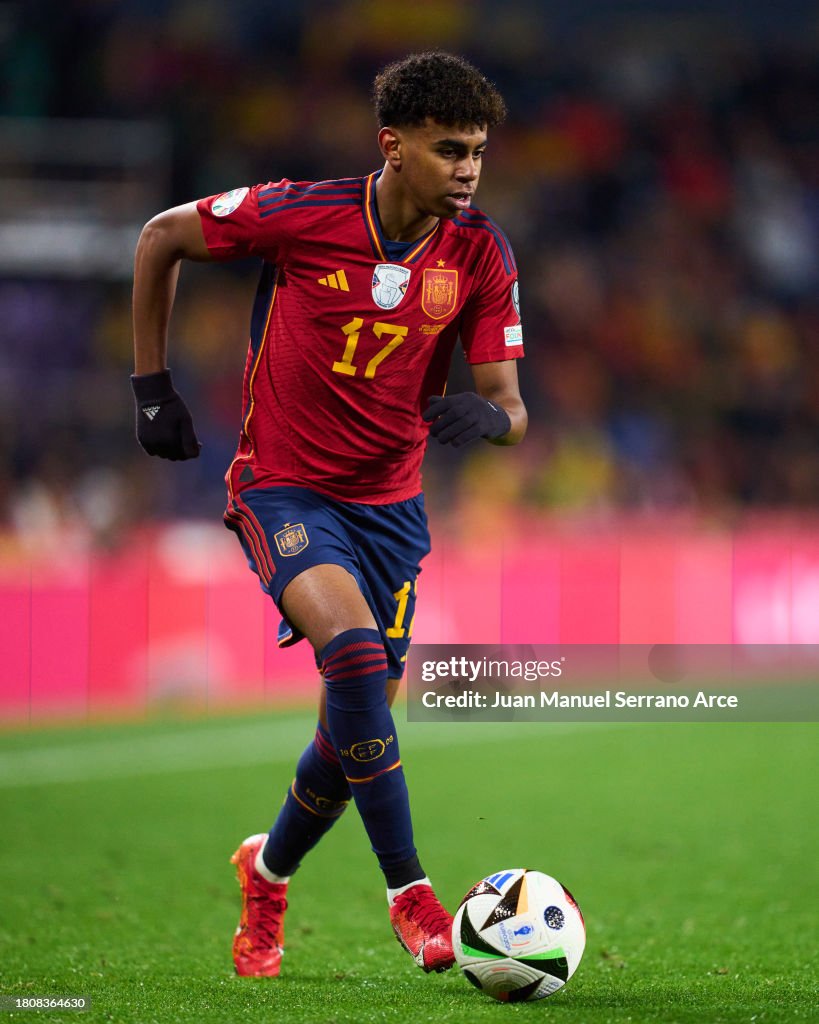 Lamine Yamal of Spain in action during the UEFA EURO 2024 European