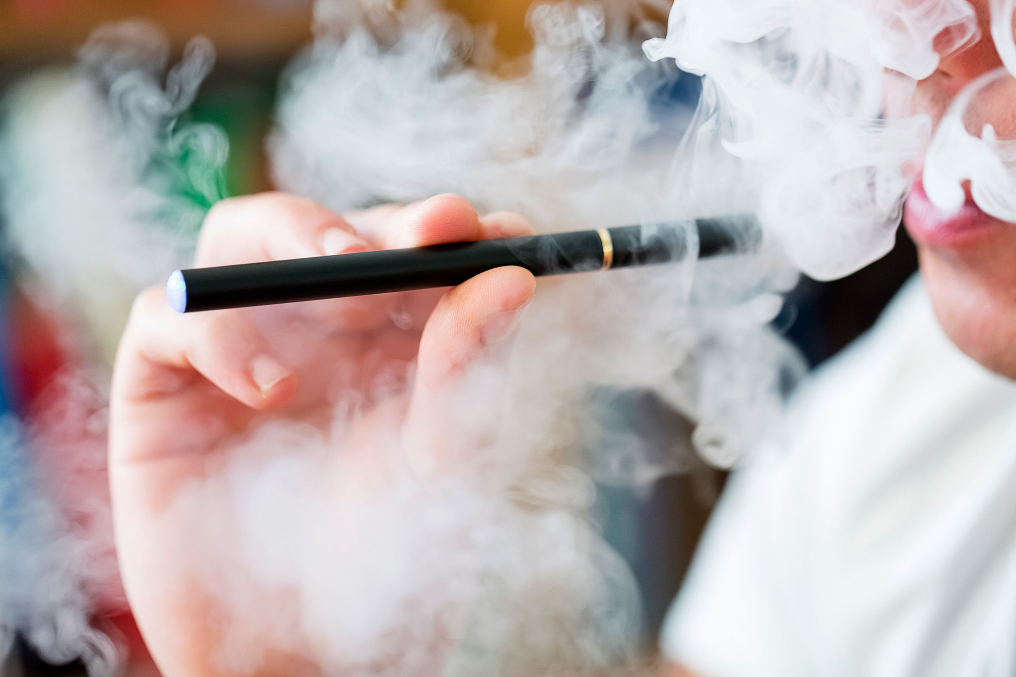 teen vaping