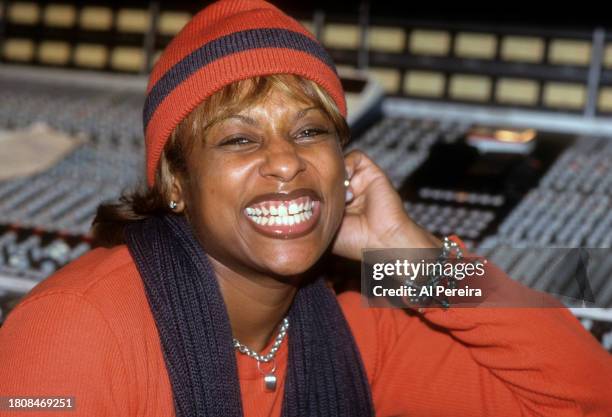 Yoyo Rapper Rapper Braids 6,757 The Works Recording Studio Stock Photos, High-Res Pictures, and ...