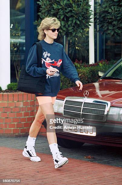 Princess Diana, Princess of Wales, wearing Virgin Atlantic sweatshirt and shorts, leaves Chelsea Harbour Club, London on November 01, 1995 in London,...
