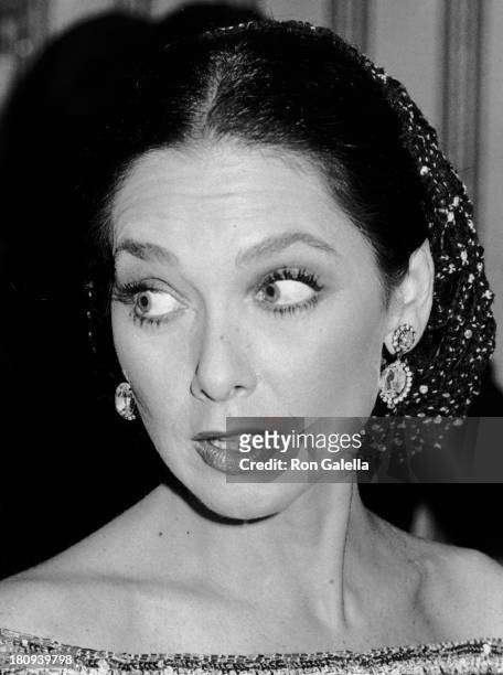 Suzanne Pleshette attends New York Friar's Club Entertainer of the Year Awards Honoring Johnny Carson on May 6, 1977 at the Waldorf Astoria Hotel in...