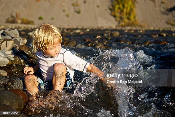 freezing time - ankle deep in water bildbanksfoton och bilder