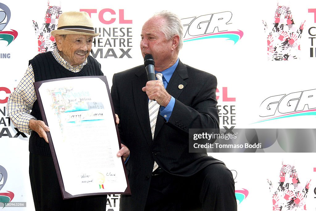 Handprint-Footprint Ceremony For "The Lollipop Kid" Jerry Maren, 93, Last Of The Munchkins From "The Wizard Of Oz"