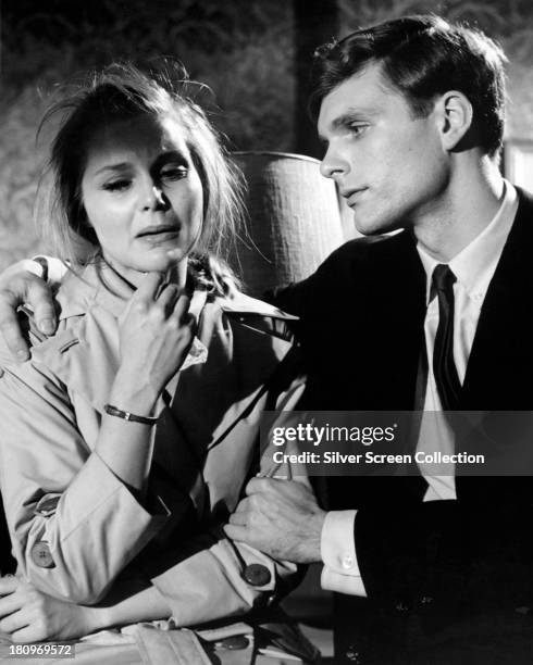 American actress Carol Lynley as Ann Lake and American actor Keir Dullea as Stephen Lake in 'Bunny Lake Is Missing', directed by Otto Preminger, 1965.