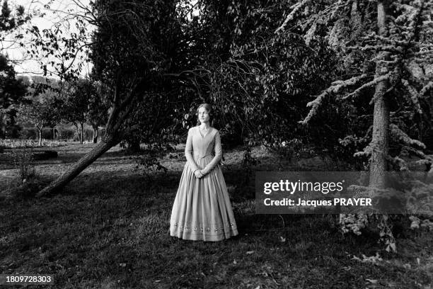 Isabelle Huppert sur le tournage du film 'Madame Bovary' à Lyons-la-Forêt en septembre 1990