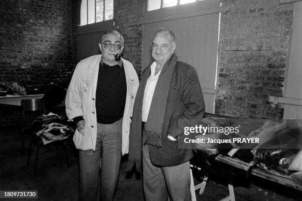 Le réalisateur Claude Chabrol sur le tournage de son film 'Madame Bovary' à Lyons-la-Forêt en septembre 1990