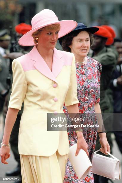 Diana , Princess of Wales, on a visit to the Yaounde Deaf and Dumb School during her official visit to Cameroon on March 21, 1990 in Yaounde,...