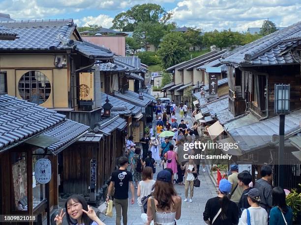 giappone - kyoto - via ninenzaka - pagoda foto e immagini stock