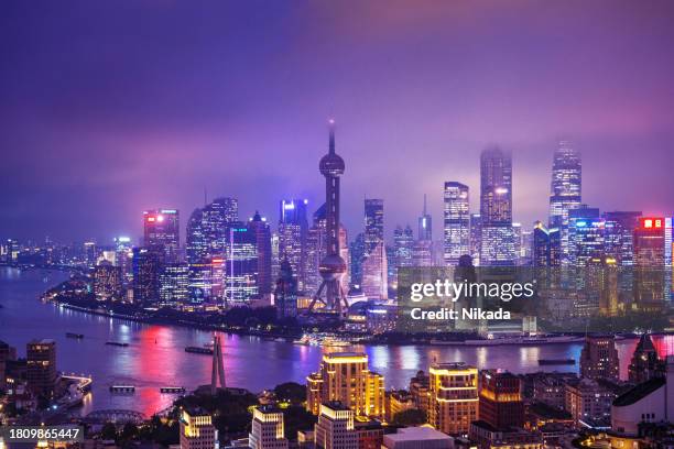 shanghai schöne skyline bei nacht, china - schanghai stock-fotos und bilder