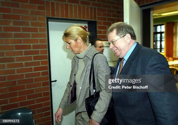 Rainer Hunold, Ehefrau Dr. Petra Hunold, Gerichts-Prozess von Rainer Hunold gegen Friederike Hausschild, Amtsgericht, Berlin, Deutschland, Europa, ,...