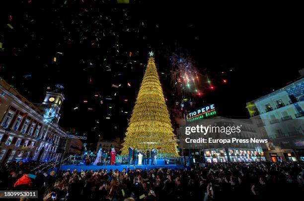 4,012 Christmas Light Switch On Stock Photos, High-Res Pictures