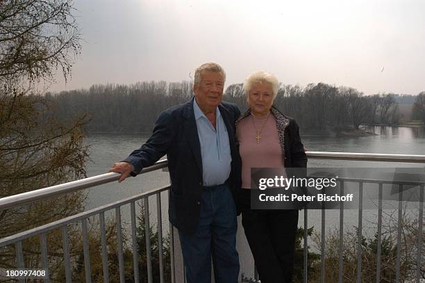 Heinz Reincke mit Ehefrau Elfi Reincke, Schärding am Inn/; sterreich, Kur und Kneippanstalt, "Gesundheitszentrum der Barmherzigen Brüder", 11.04.03,...