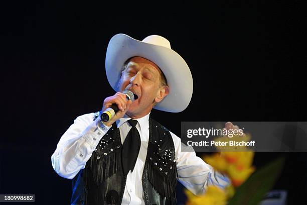 Peter Hinnen,"Musikantenstadl unterwegs 2003", Bremen, , "Stadthalle Bremen", Tracht, Statson, Hut,;