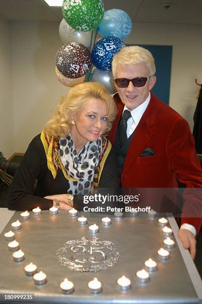 Heino, Ehefrau Hannelore Kramm, Vorfeier zur Silberhochzeit-25.Hochzeitstag, neben der MDR-Show "Stefans Tourneegeplauder" über die "Superhitparade...