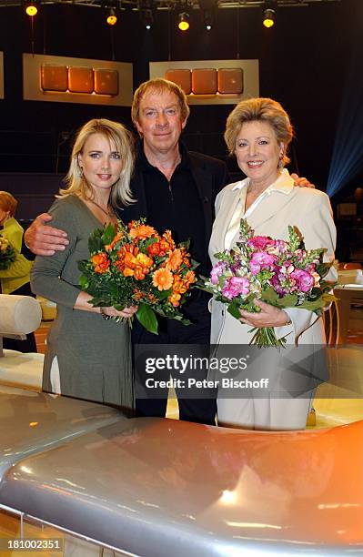 Tina Ruland, Ulrich Pleitgen, Marie-Luise Marjan , ARD-Sendung: "Star Quiz mit J ; R G P I L A W A" zum Thema Muttertag, , Hamburg, Studio,...