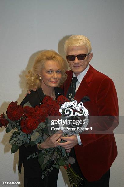 Heino, Ehefrau Hannelore Kramm, Vorfeier zur Silberhochzeit-25.Hochzeitstag, neben der MDR-Show "Stefans Tourneegeplauder" über die "Superhitparade...