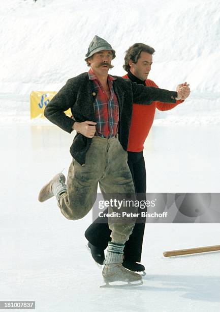 Peter Kraus, Hans-Jürgen Bäumler, , ZDF-Show "Hallo Peter", Seefeld/; sterreich, , Schnee, Eis, Hut, Schlittschuh, laufen, Schnurr-Bart,...