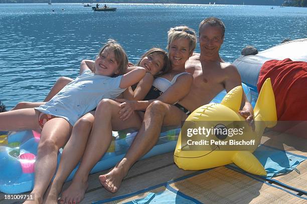 Daniela Lohmeyer, Christoph Schobesberger, Tochter Lea-Maria Schobesberger , Marleine Schobesberger , Urlaub, Lago di Ledro/Italien, , Nähe Gardasee,...