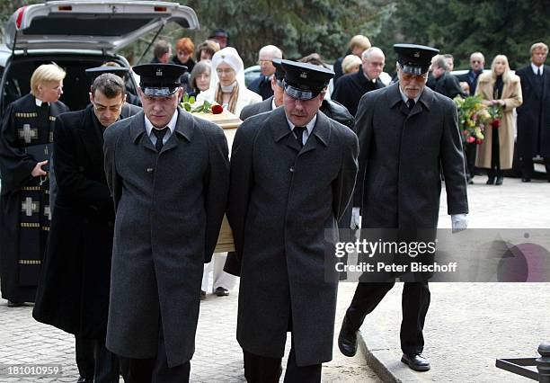 Markus B. Von Horst Buchholz, Beerdigung von Horst Buchholz, Waldfriedhof Berlin, Deutschland, Europa, Sarg, Sargträger, ,