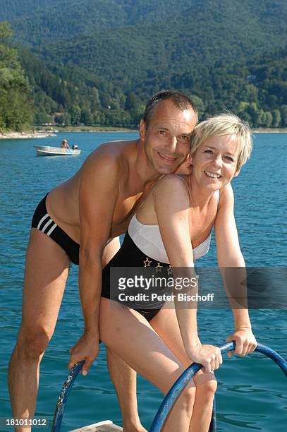 Daniela Lohmeyer, Christoph Schobesberger, Urlaub, Lago di Ledro/Italien, , Nähe Gardasee, Schauspieler, Schauspielerin, Familie, Frau, Ehefrau,...