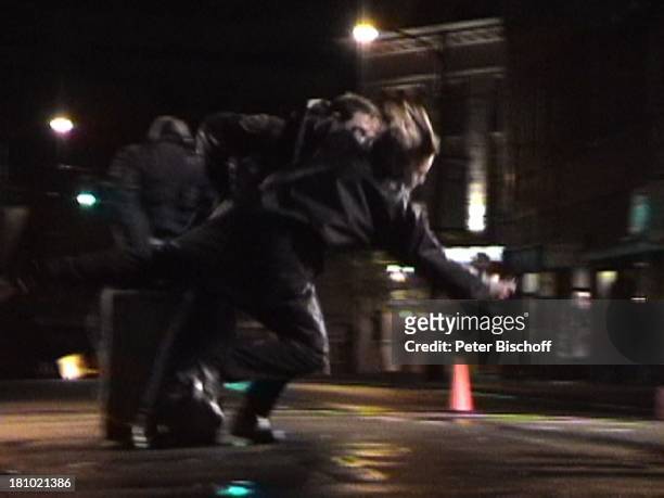 Janina Dall, Szenenfoto "John Doe Tackle" 02.01.03, Stunt, Stuntfrau, Stuntman, Kampf, kämpfen,;P.-Nr 009/03/