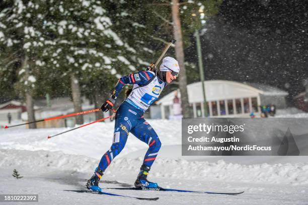 Julia Simon of France competes during the Women 4x6 km Relay at the BMW IBU World Cup Biathlon Ostersund on November 29, 2023 in Ostersund, Sweden.