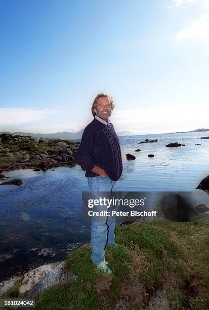 Thomas Fritsch, ZDF-Film "Die zweite Chance" , Irland/Europa, , Meer, Ufer, Klippe, Schauspieler, Promis, Prominenter, Prominente,