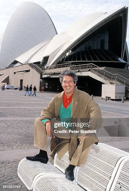 Volker Brandt, Urlaub während der Dreharbeiten zur PRO 7 - Serie "Glückliche Reise", Folge 11, "Fidschi", , Sydney/Australien, Oper von Sydney,...