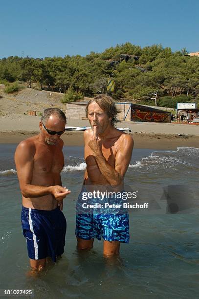 Horst Janson, Wolfgang Mücke , Sarigerme/Türkei/Europa, , Club Aldiana, Türkische Ägäis, Urlaub, Meer, Strand, baden, schwimmen, Sonnenbrille,...