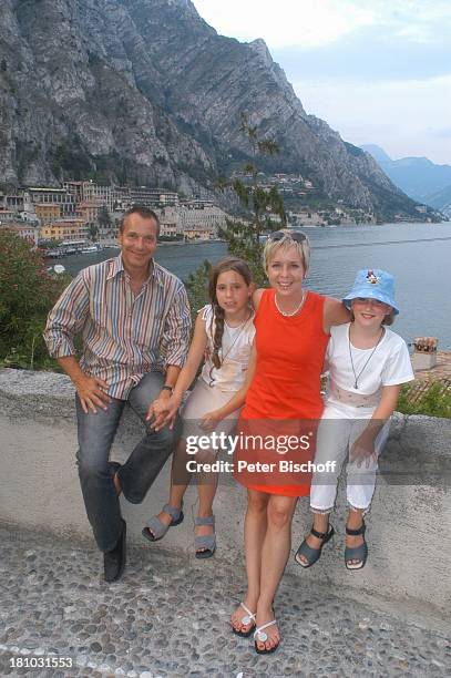 Daniela Lohmeyer, Christoph Schobesberger, Tochter Lea-Maria Schobesberger , Marleine Schobesberger , Urlaub, Limone sul Garda/Italien, , Gardasee,...