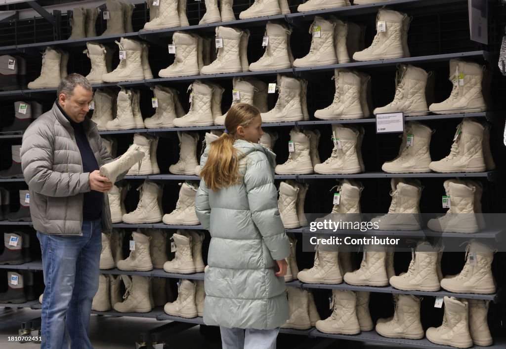 Opening of the Desport Store In Place of Decathlon In Moscow
