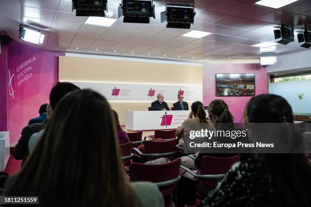 The secretary general of the EEC, Francisco Cesar Garcia Margan , and the director of the Information Office of the Spanish Episcopal Conference,...