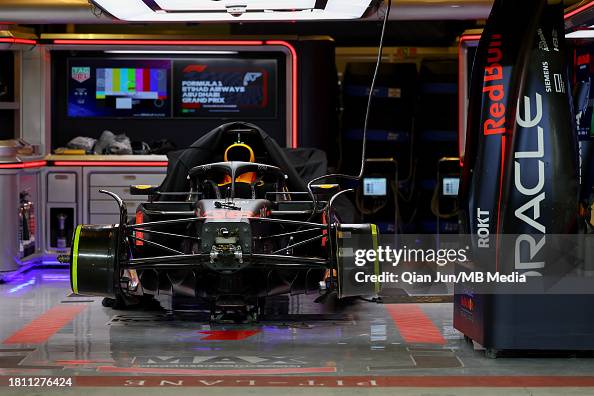Oracle Racing Garage The Oracle Red Bull Racing RB19 in the garage during previews ahead ...