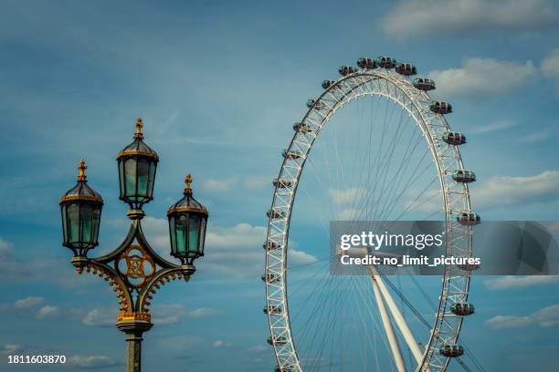 detail of the london eye millenium wheel - london eye stockfoto's en -beelden