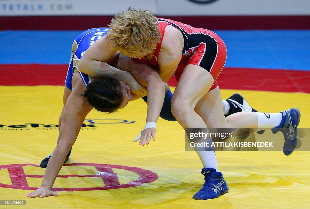 WRESTLING-WC-WOMEN-63KG-USA-RUS