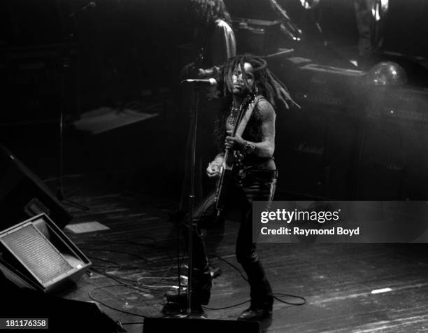 Singer Lenny Kravitz performs at the Riviera Theater in Chicago, Illinois in JANUARY 1991.