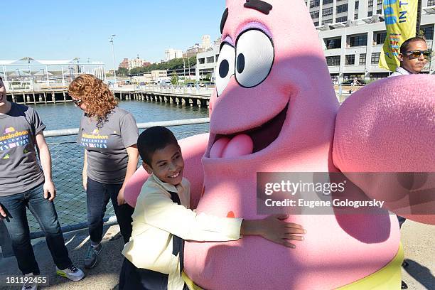 Atmosphere at the Nickelodeon And Brooklyn Bridge Park Host Mini-Triathlon on September 19, 2013 in New York City.