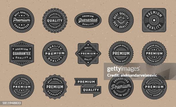 vektor-set von modernen retro-abzeichen - rund stock-grafiken, -clipart, -cartoons und -symbole