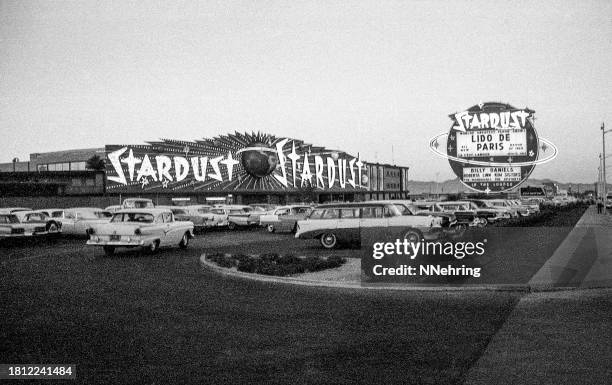 80,684 1950 1959 Vintage Stock Photos, High-Res Pictures, and