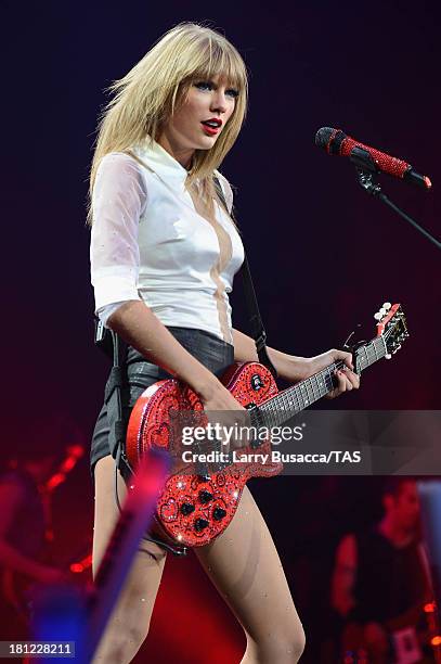 Taylor Swift wraps the North American portion of her RED tour playing to a crowd of more than 14,000 fans on the first of three sold-out hometown...