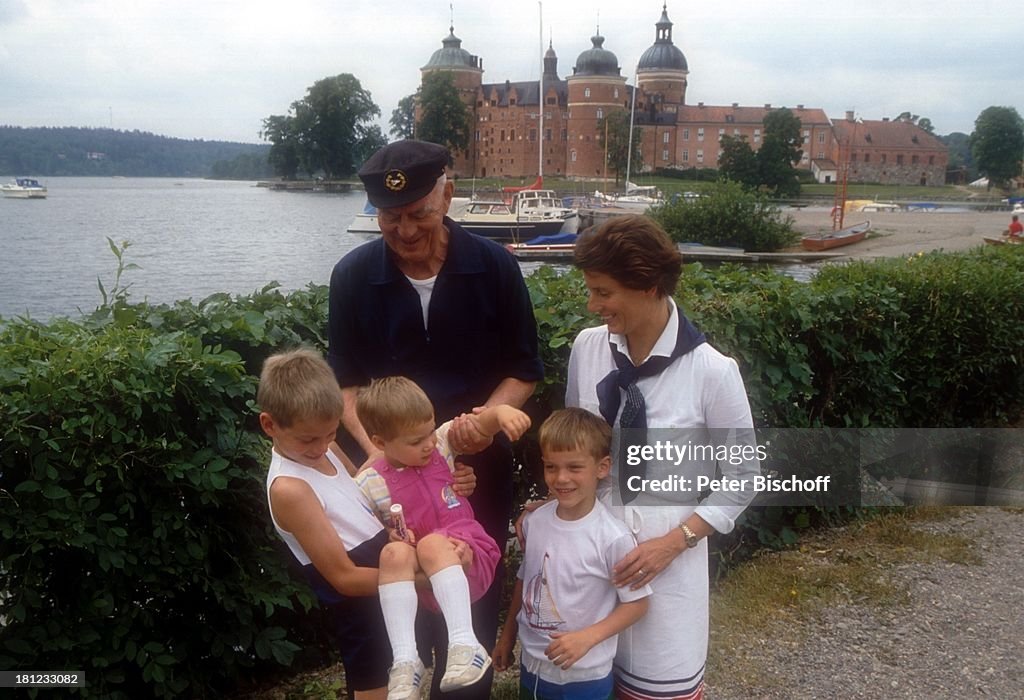 Graf Lennart Bernadotte, Ehefrau Gräfin Sonja Bernadotte, Sohn B