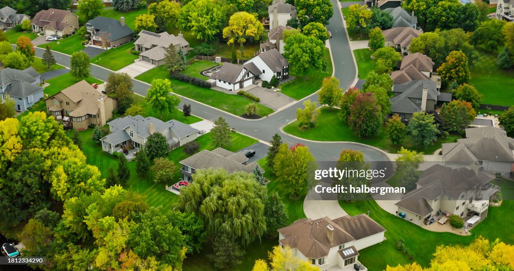Aerial Shot of Cul-de-sac in Maple Grove, Minnesota